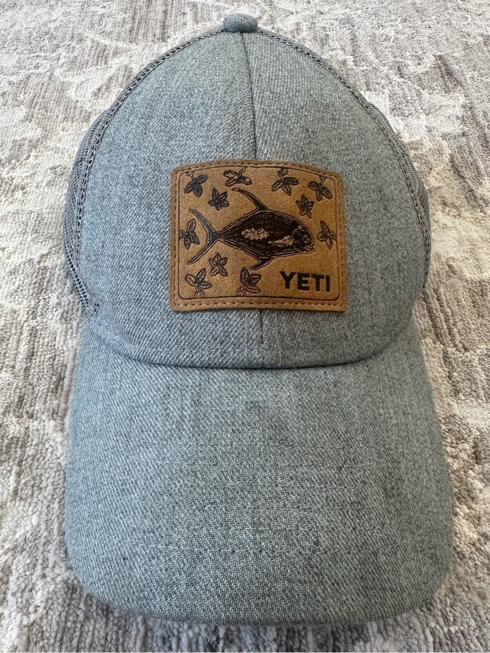 Yeti Gray Unisex Adjustable Mesh Snapback Truckers Hat Leather Fish Patch